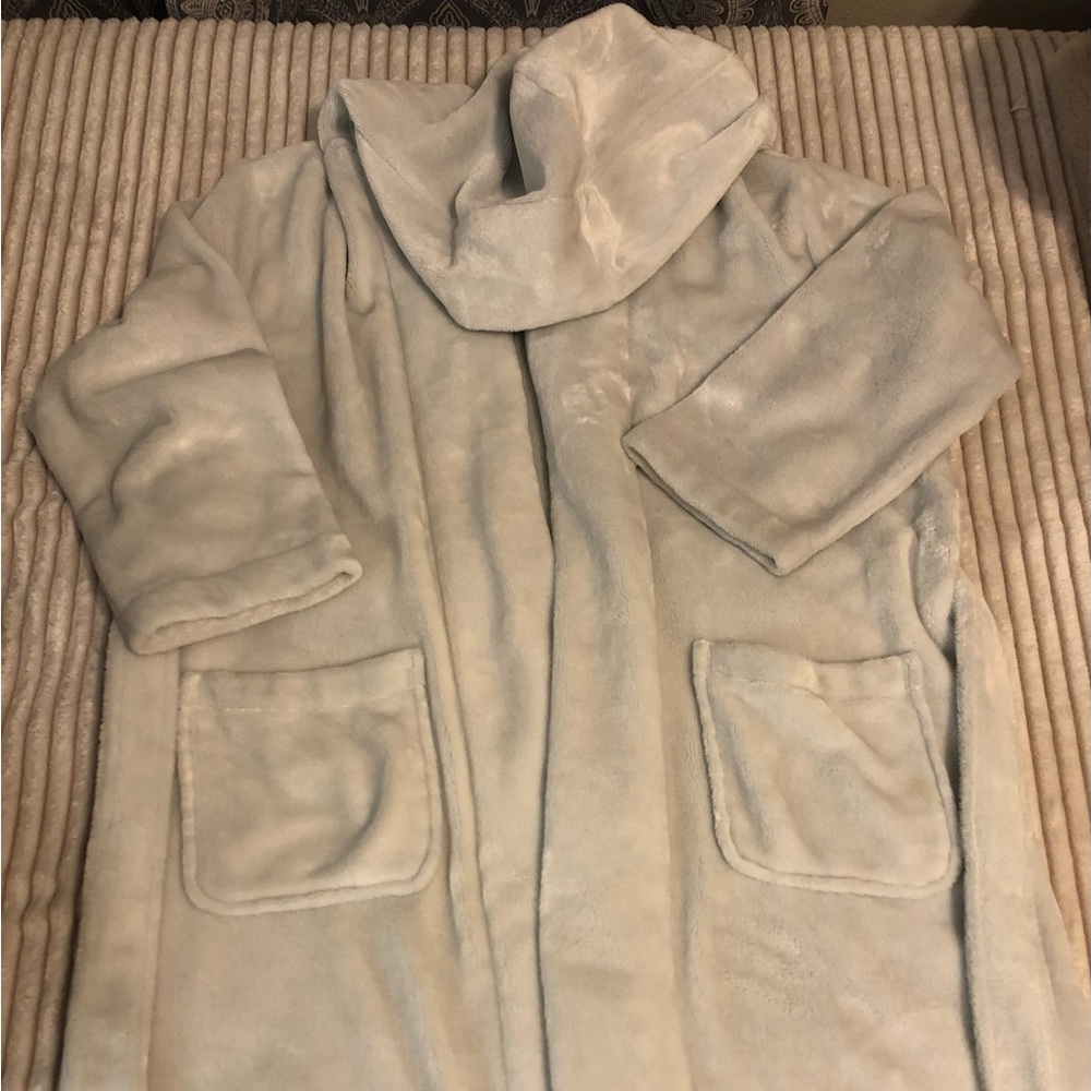 Pottery barn kids robe. Size 8/10.